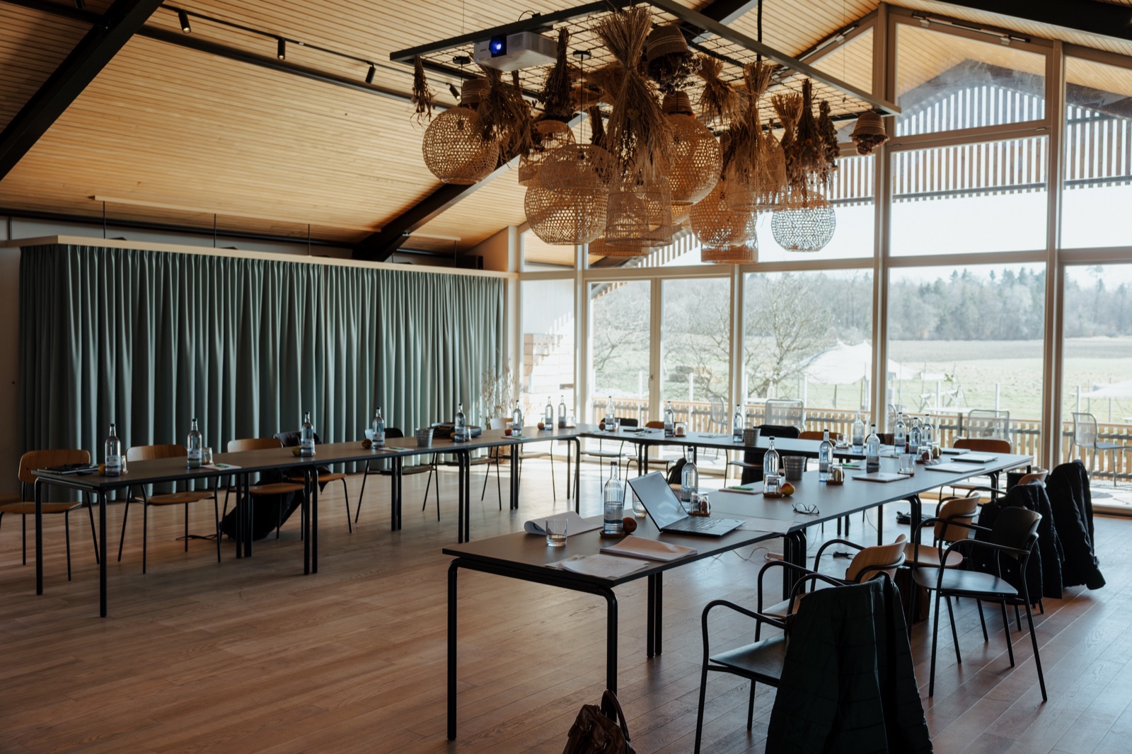 Workshop room with tables and panoramic windows